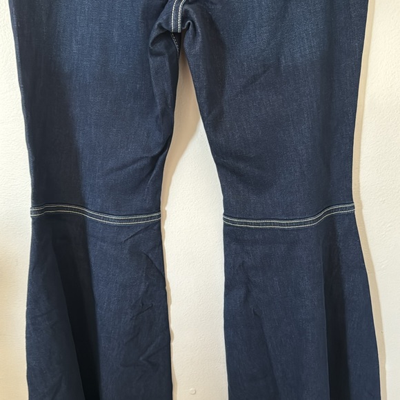 We The Free Just Float On High Rise Flare Jeans Available in Sizes 27,30 and 31S - Picture 13 of 14